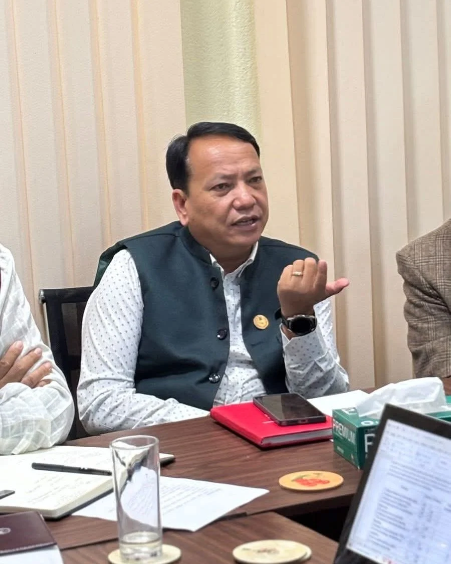 बजेट कार्यान्वयनमा ढिलासुस्ती नगर्न मुख्यमन्त्री थापामगरको निर्देशन
