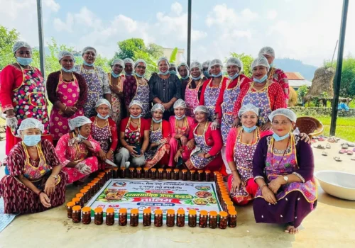 त्रिपुरासुन्दरीका महिलाहरुलाई अचार बनाउने तालिम सञ्चालन, उत्पादित अचारको बजारीकरणमा सहकारीले सघाउने