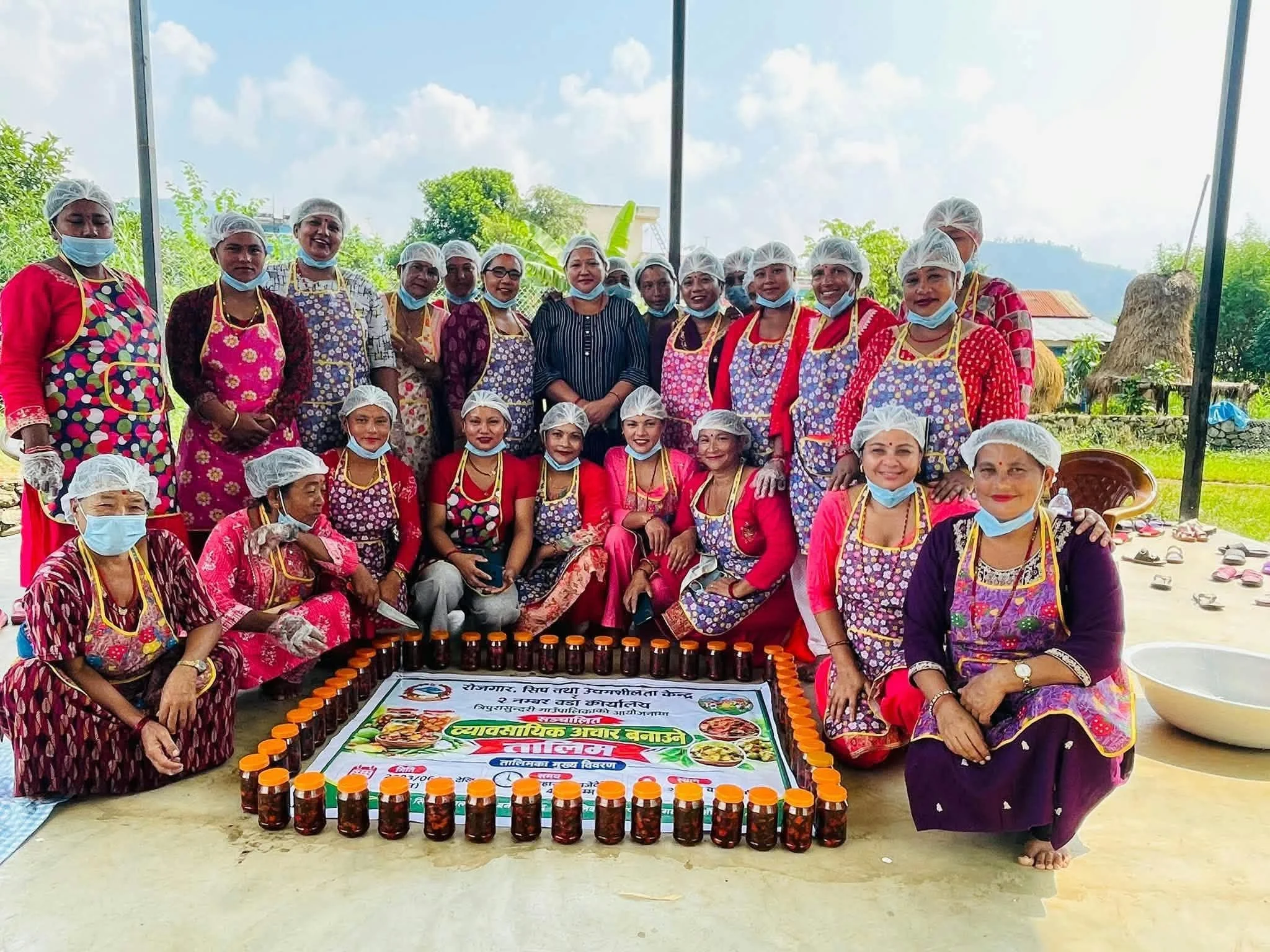 त्रिपुरासुन्दरीका महिलाहरुलाई अचार बनाउने तालिम सञ्चालन, उत्पादित अचारको बजारीकरणमा सहकारीले सघाउने
