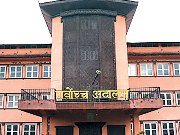 सर्वोच्च अदालत परिसरमै बम
