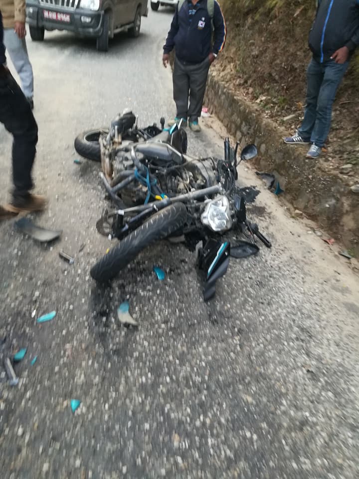 मोटरसाईकल दुर्घटनामा परि प्यावसन धादिङका अध्यक्ष बुढाथोकी गम्भीर घाईते