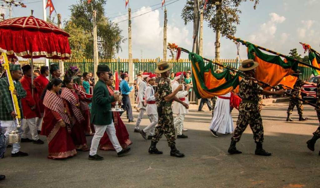 आज फुलपाती, हिन्दु नेपालीहरुले घरघरमा फूलपाती भित्रयाउदै
