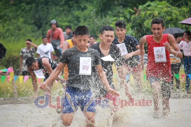 धादिङमा पहिलो पटक खुल्ला हिलेदौड प्रतियोगीता (फोटो फिचर)