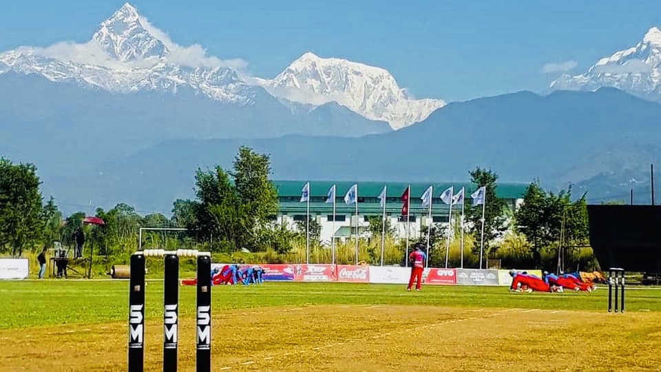 पोखरा प्रिमियर लिग क्रिकेटमा विहिबार चितवन र बुटबल खेल्दै