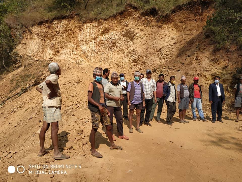 फलोअप : वडा अध्यक्ष रेग्मीको मिलेमतोमा ज्वालामुखी गाउँपालिकालाई समेत कंक्रिट बेच्ने गरेको खुलासा