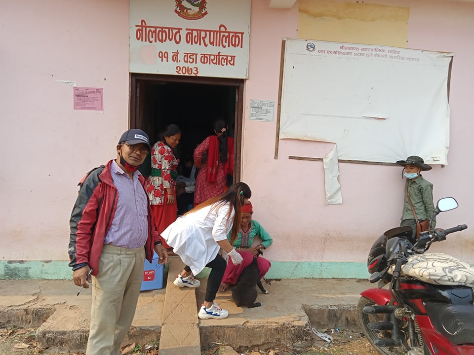 नीलकण्ठ नगरपालिकाको चामभन्ज्याङ्ममा भएको पशुपंक्षी शिविरमा १३१ जना कृषकले सेवा लिए