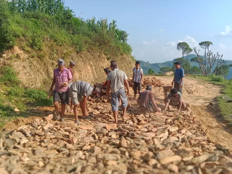 नयाँ गाउँका नागरिकको नौलो काम !