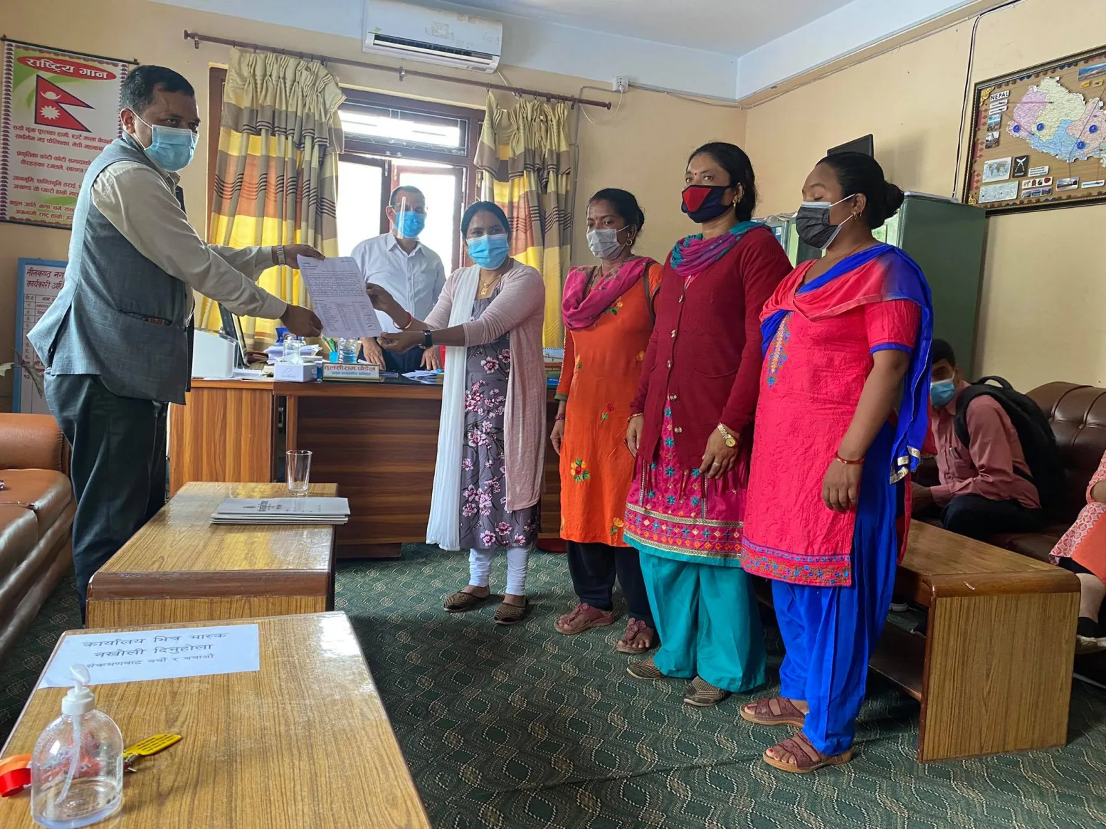 दलित जनप्रतिनिधिद्वारा निलकण्ठ नगरपालिकालाई ज्ञापन पत्र