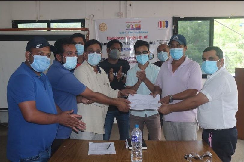धादिङ अस्पताललाई रोटरी क्लव धादिङको ६५ लाख बराबरको स्वास्थ्य सामाग्री सहयोग