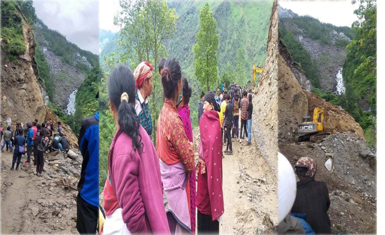 पहिरोमा परि वेपत्ता भएका तामाङ अझै फेला परेनन्, तालिम प्राप्त कुकुर सहित खोज्न आएका प्रहरी टोली फर्कियो