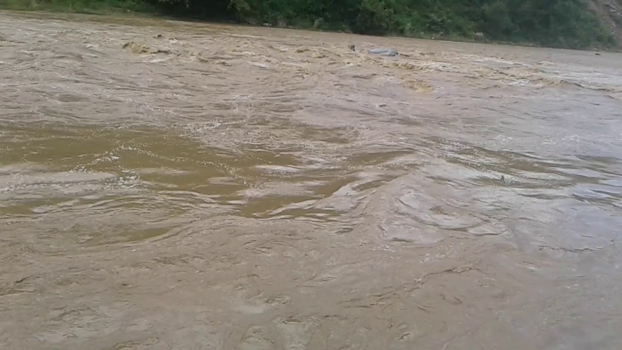 त्रिशुली नदिमा माछा मार्ने क्रममा एक जना वेपत्ता