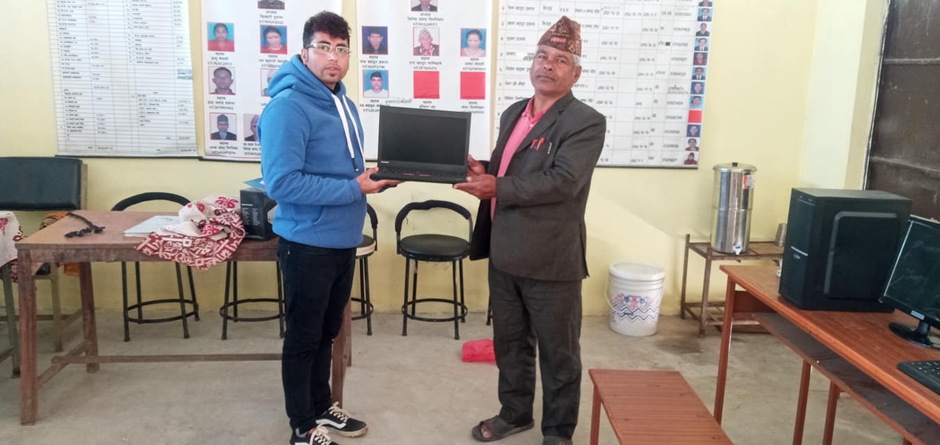 सिकाई सहजीकरणमा सहयोग पु¥याउने उद्देश्यले टुकी नेपालको ल्यापटप सहयोग