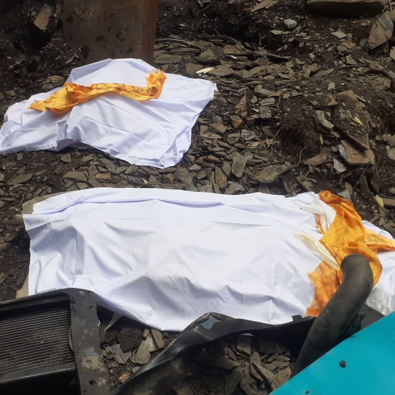उत्तरी धादिङको लिङ्जोमा सडक खन्ने क्रममा डोजरसहित पहिरोमा पुरिएका २ जनाको शव फेला