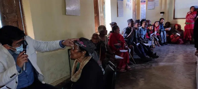 धादिङको सिद्धलेकमा भएको आँखा शिविरमा १ सय ५२ जनाले आँखाको जाँच गराए
