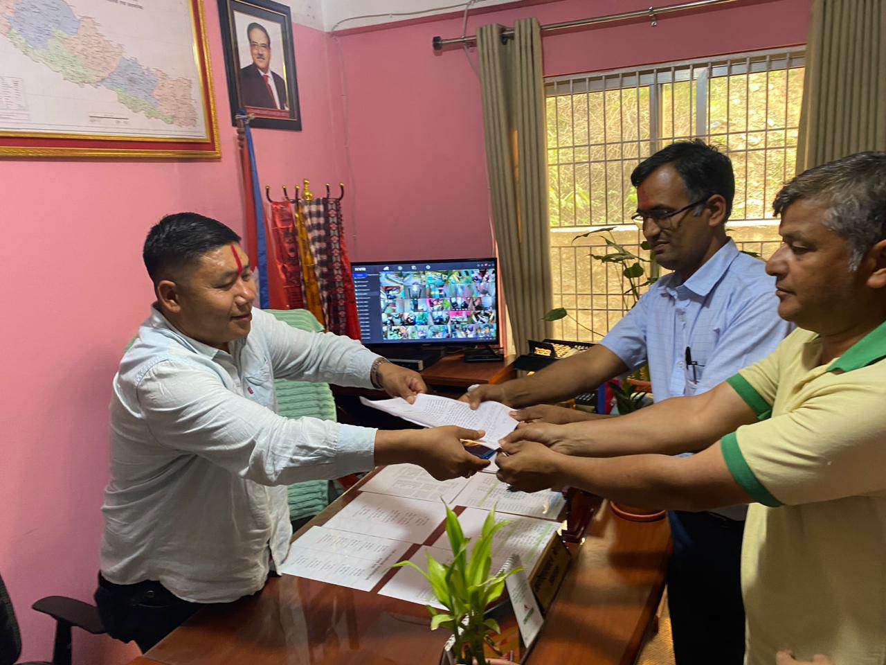 गजुरी गाउँपालिकाको गतिविधी विरुद्ध गजुरीका तीन दलको ध्यानाकषर्ण