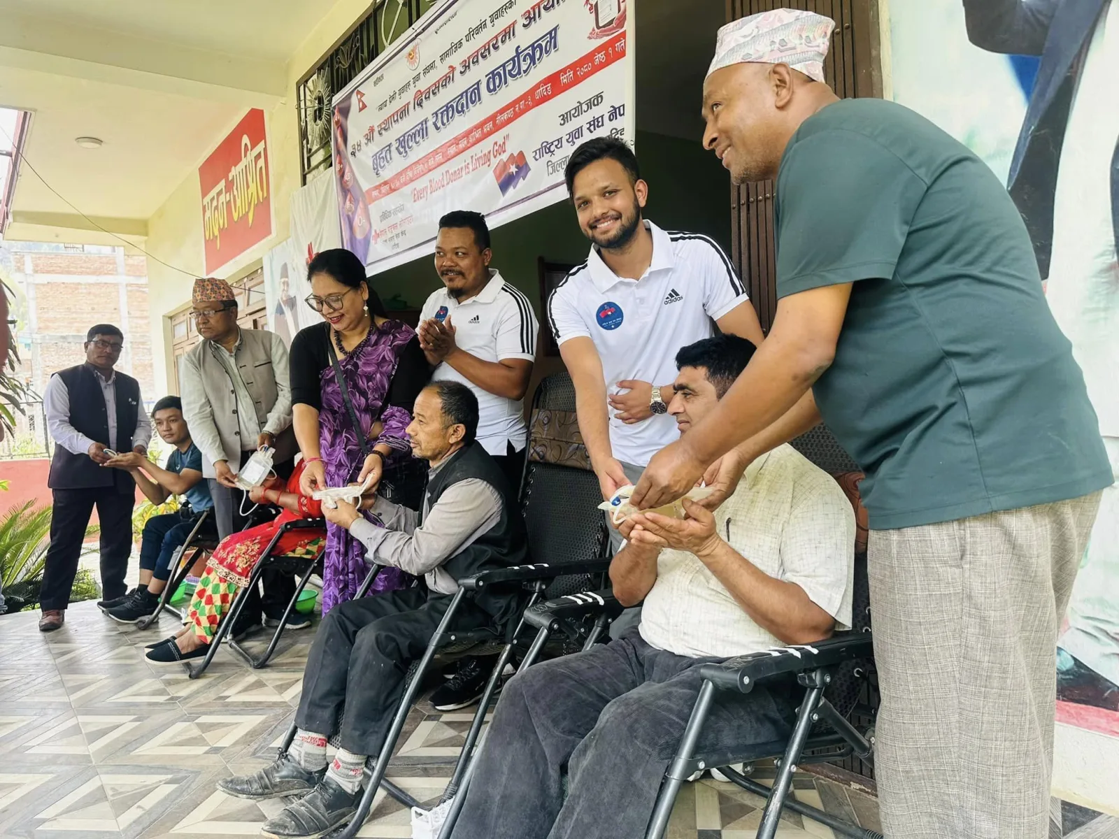 राष्ट्रिय युवा संघ धादिङले आयोजना गरेको रक्तदानमा ५७ जनाले गरे रक्तदान