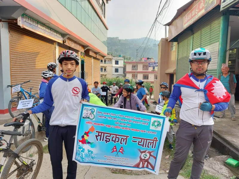 विश्व वातावरण दिवसको अवसरमा धादिङवेशींमा साईकल ¥याली (भिडियो सहित)