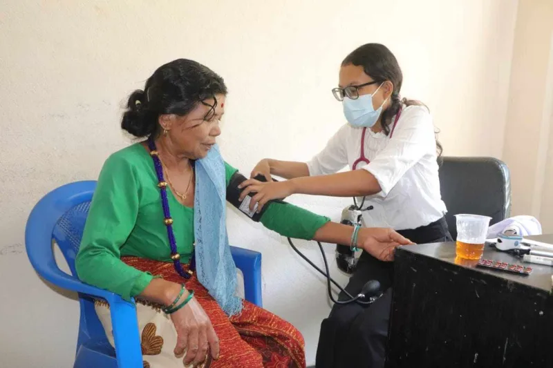 नीलकण्ठ नगरपालिकाले आयोजना गरेको घुम्ती शिविरमा ३ सय१६ जनाले सेवा लिए