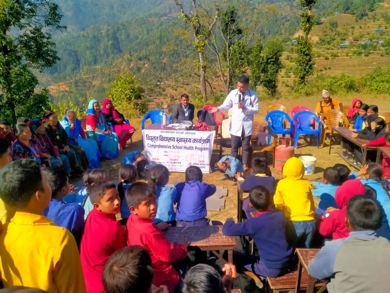 धादिङको विभिन्न विद्यालयमा विस्तृत विद्यालय स्वास्थ्य कार्यक्रम सञ्चालन