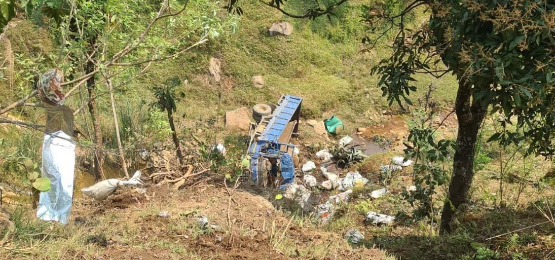 धादिङको खाल्टेमा ट्रक दुर्घटना हुँदा एकजनाको मृत्यु, आठ जना घाइते