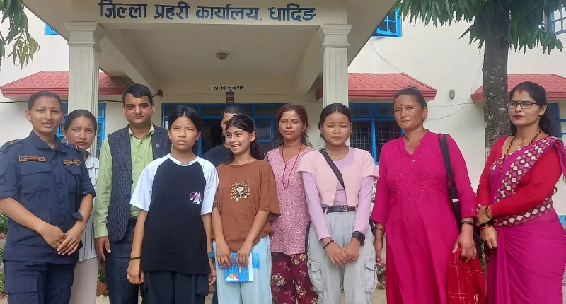 बाग्लुङमा भेटिएका धादिङका तीन बालिकाहरु अभिभावकको जिम्मा लगाईयो