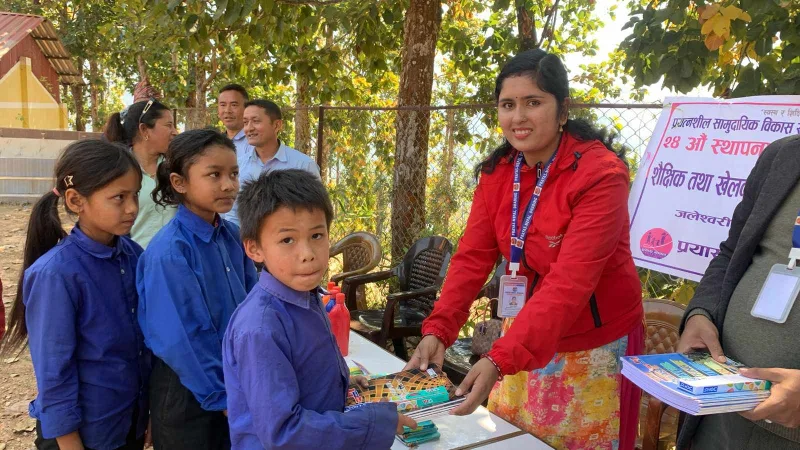 प्रयास नेपाल धादिङको २४ औं स्थापना दिवसको अवसरमा शैक्षिक तथा खेलकुद सामाग्री सहयोग