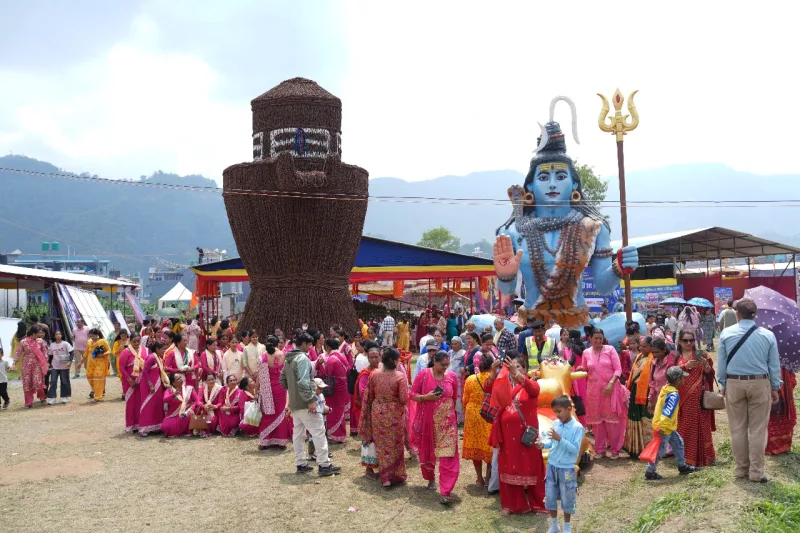 कोटिहोममा निर्मित २१ फिटको शिवलिङ्ग र शिवमूर्तिले भक्तजन आकर्षित