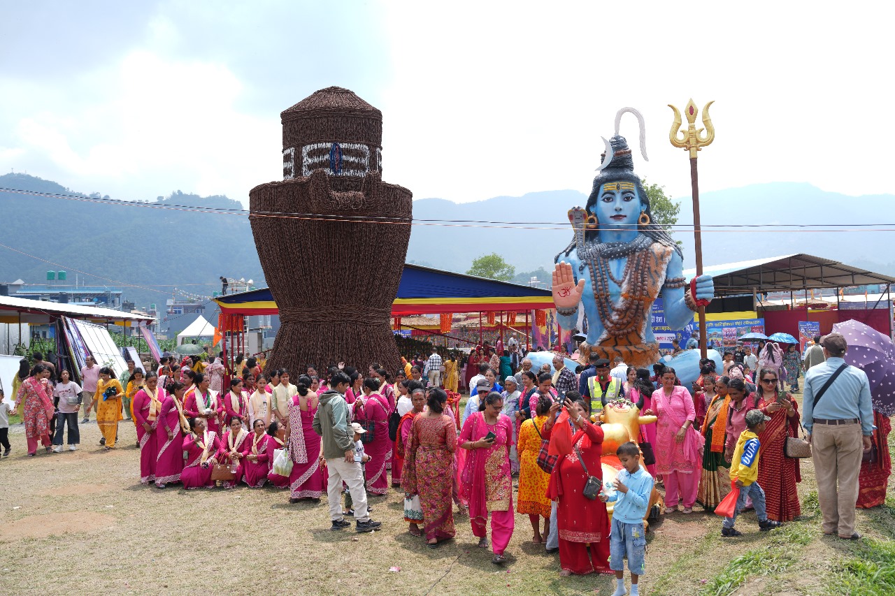 कोटिहोममा निर्मित २१ फिटको शिवलिङ्ग र शिवमूर्तिले भक्तजन आकर्षित