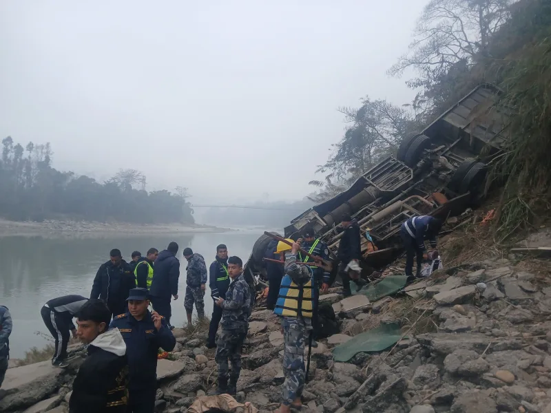 धादिङ दुर्घटना अपडेट : विदेशी नागरिक सहित १७ को मृत्यु