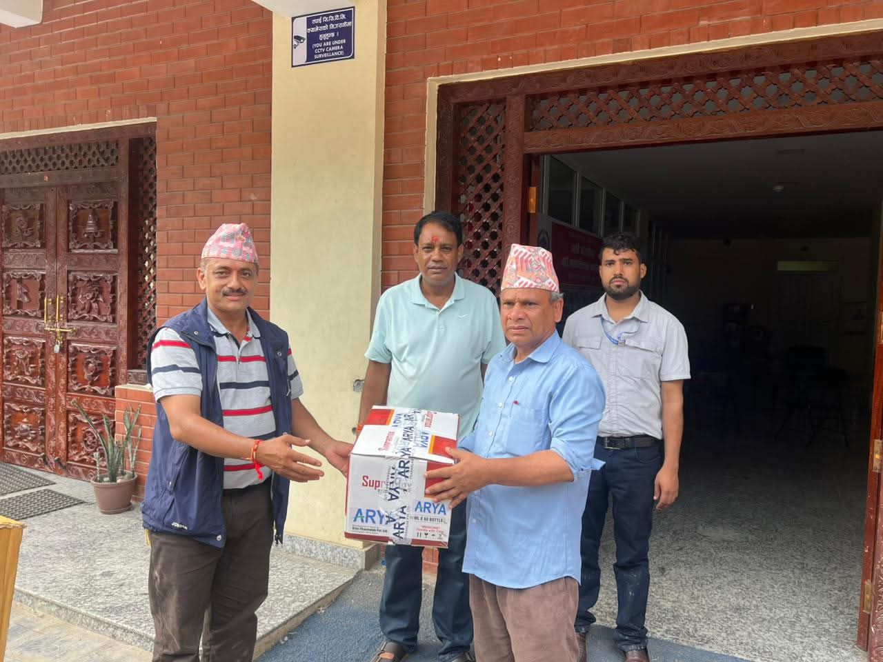 बैरेनी अस्पताललाई ५ लाख ४४ हजार रुपैयाँ बराबरको औषधि सहयोग