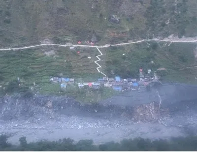 बुढीगण्डकी बाढीका कारण अवरुद्ध सडक पाँच दिनपछि आंशिक खुल्यो