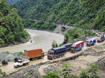 धेरै ठाउँमा निरन्तर झरी, अत्यावश्यक बाहेक यात्रा  नगर्न आग्रह