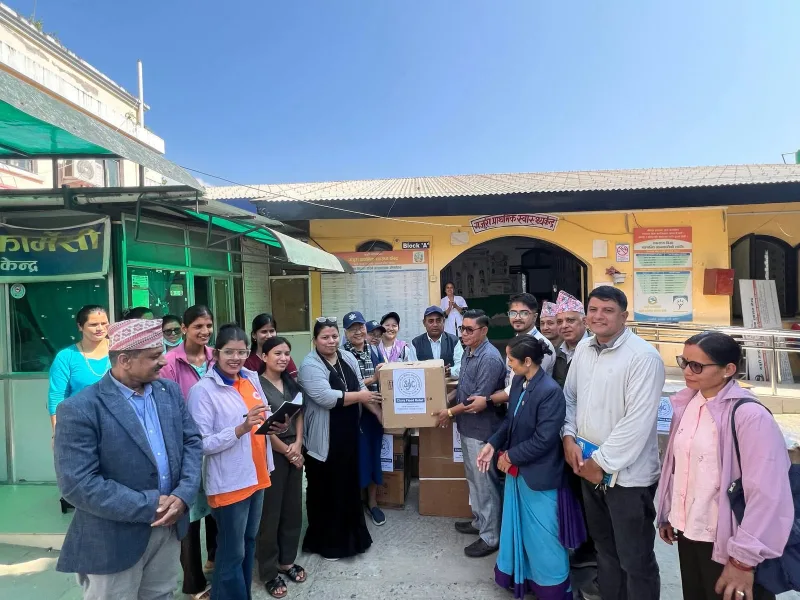 गजुरी प्राथमिक स्वास्थ्य केन्द्रलाई २८ लाख ७५ हजार रुपैयाँभन्दा बढीका स्वास्थ्य उपकरण हस्तान्तरण