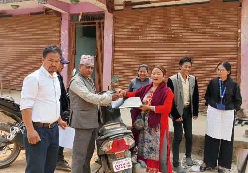 नेत्रावती डबजोङ गाउँपालिकाकी उपाध्यक्ष तामाङद्धारा स्कुटर र ल्यापटप फिर्ता