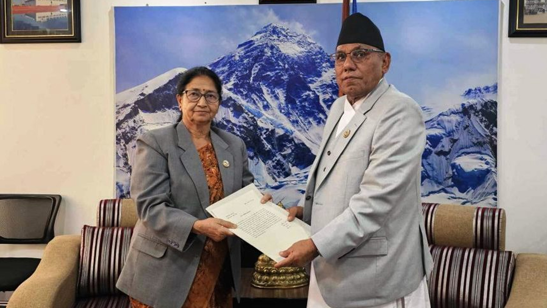 राष्ट्रियसभाका उपाध्यक्ष अर्यालको राजीनामा