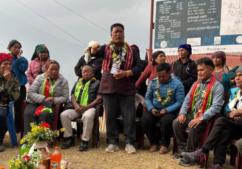 ‘चुनाव जिते पनि हारे पनि जनताकै साथमा छु’ : खनियाबासका बस्ती छिर्दै धनबहादुर घले