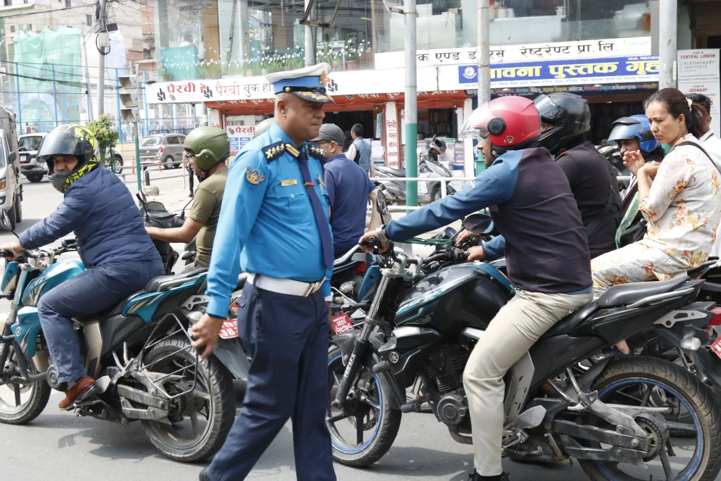 प्रहरी वरिष्ठ उपरीक्षकअधिकारी-अनुगमन
