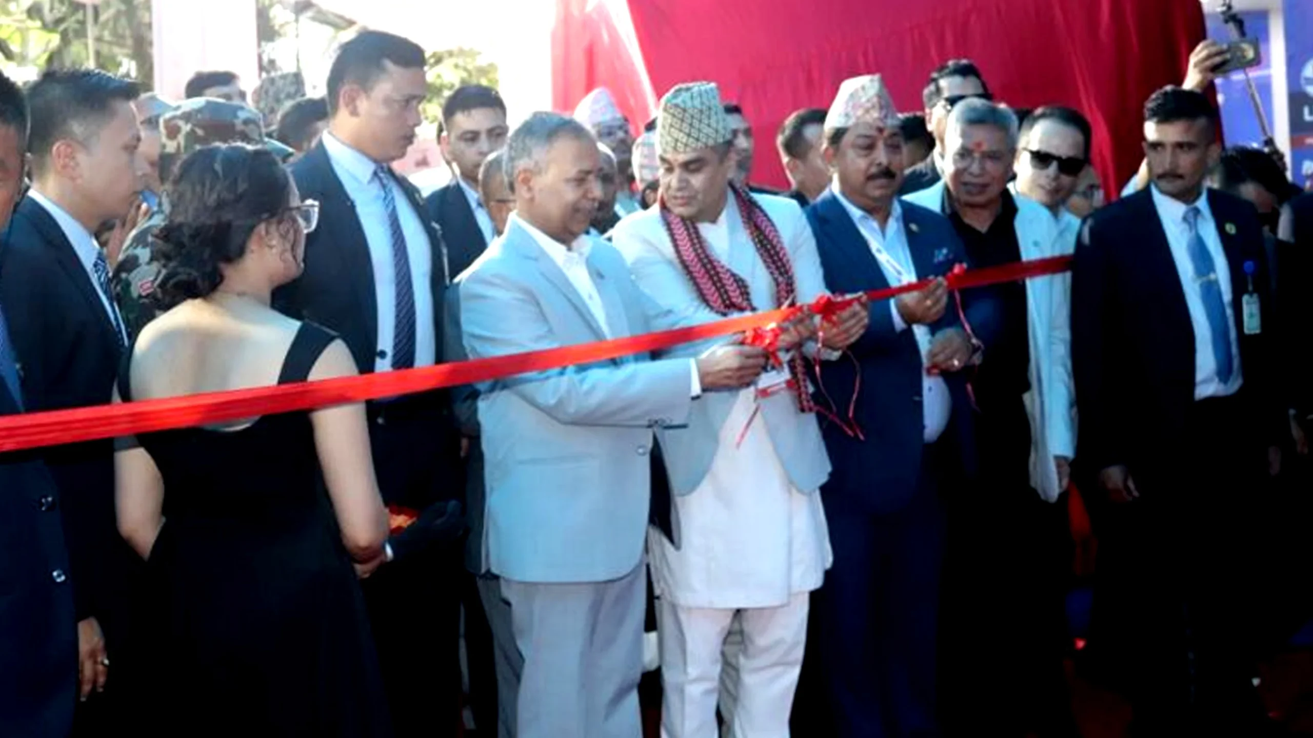 अटोमोबाइल क्षेत्र नेपालको अर्थतन्त्रको मेरुदण्डः उपराष्ट्रपति यादव