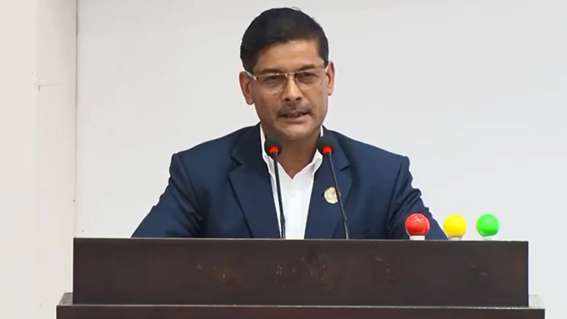राष्ट्रिय आयोजना अघि बढाउन स्पष्ट नीति र अधिकारसम्पन्न संरचना आवश्यक : सांसद श्रेष्ठ