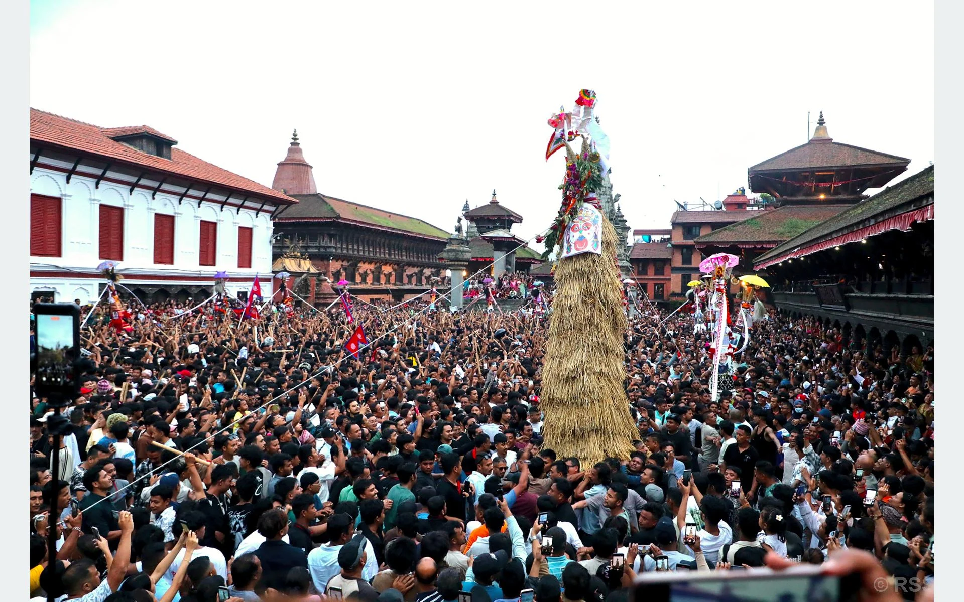 भक्तपुरमा मनाइयो गाईजात्रा