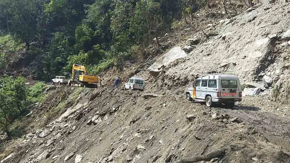 बेँसीसहर–चामे सडकमा राति गाडी चलाउन नपाइने