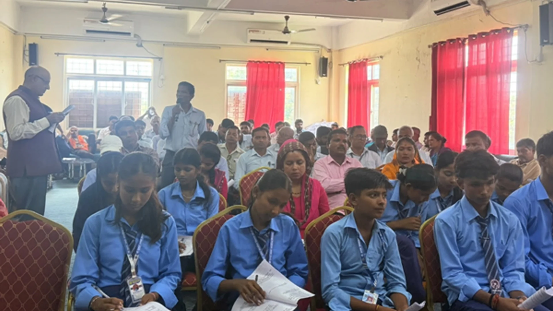 आलेख :  पाठ्यक्रम पुनरावलोकनका मुद्दा : व्यावहारिक सीप, प्रविधि र जलवायु परिवर्तनदेखि विपद् व्यवस्थापनसम्म