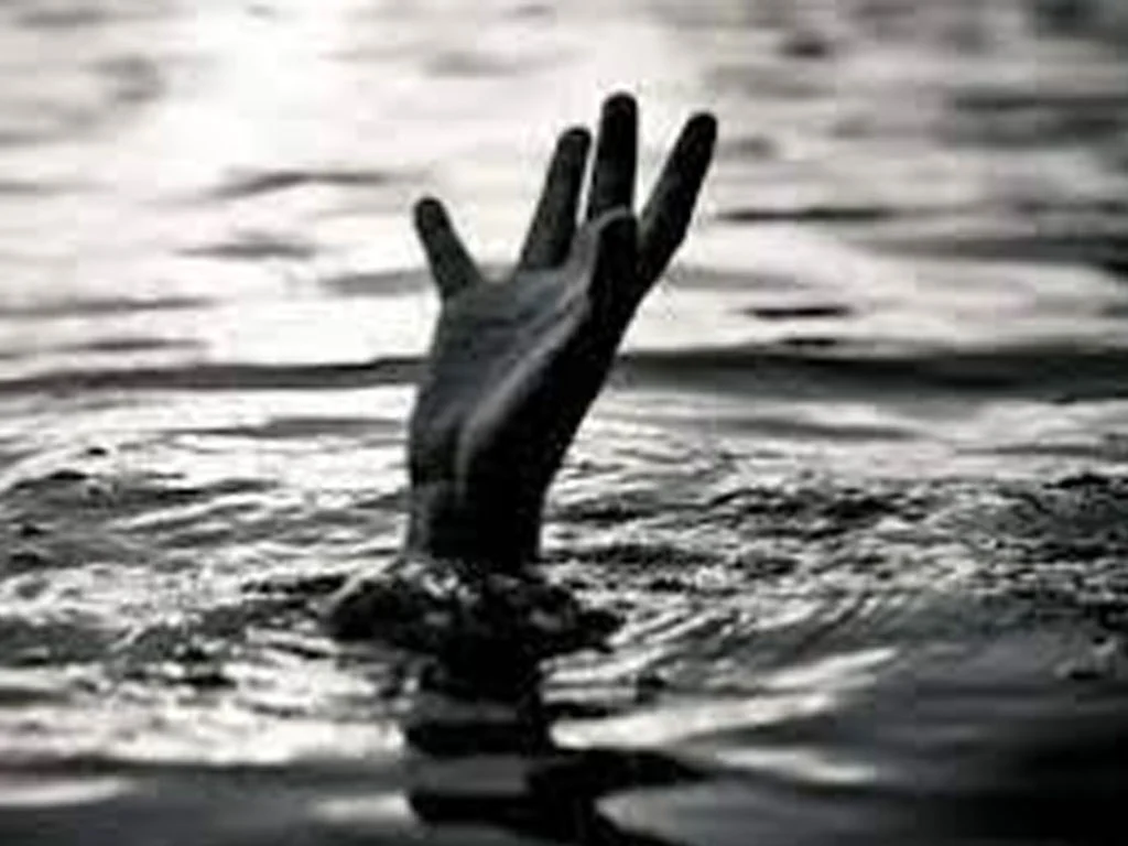 खोलाले बगाएर महिलाको मृत्यु