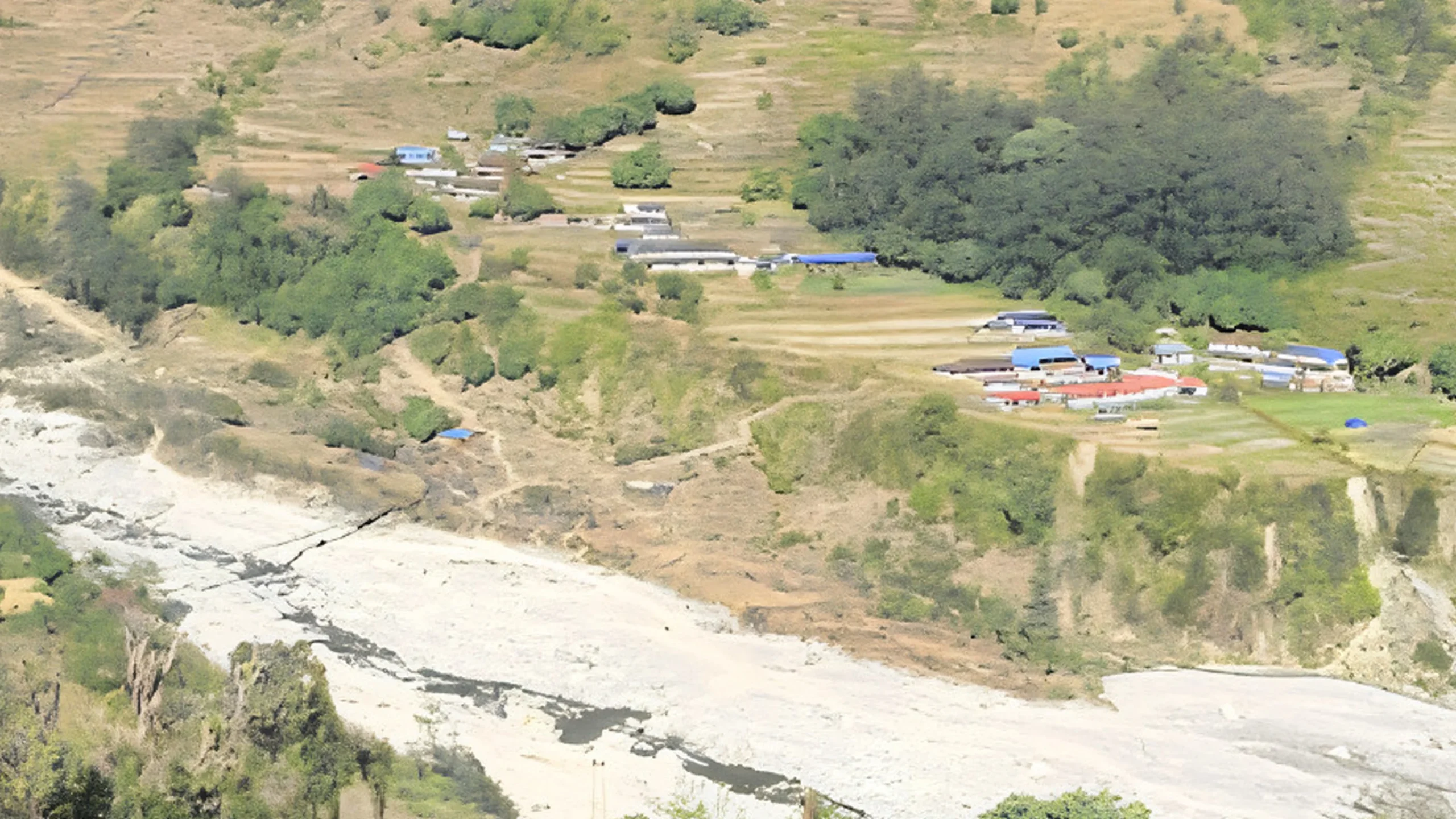 किम्रुङ खोलाको बहाव रोकिएपछि कास्की र पर्वतमा उच्च सतर्कता