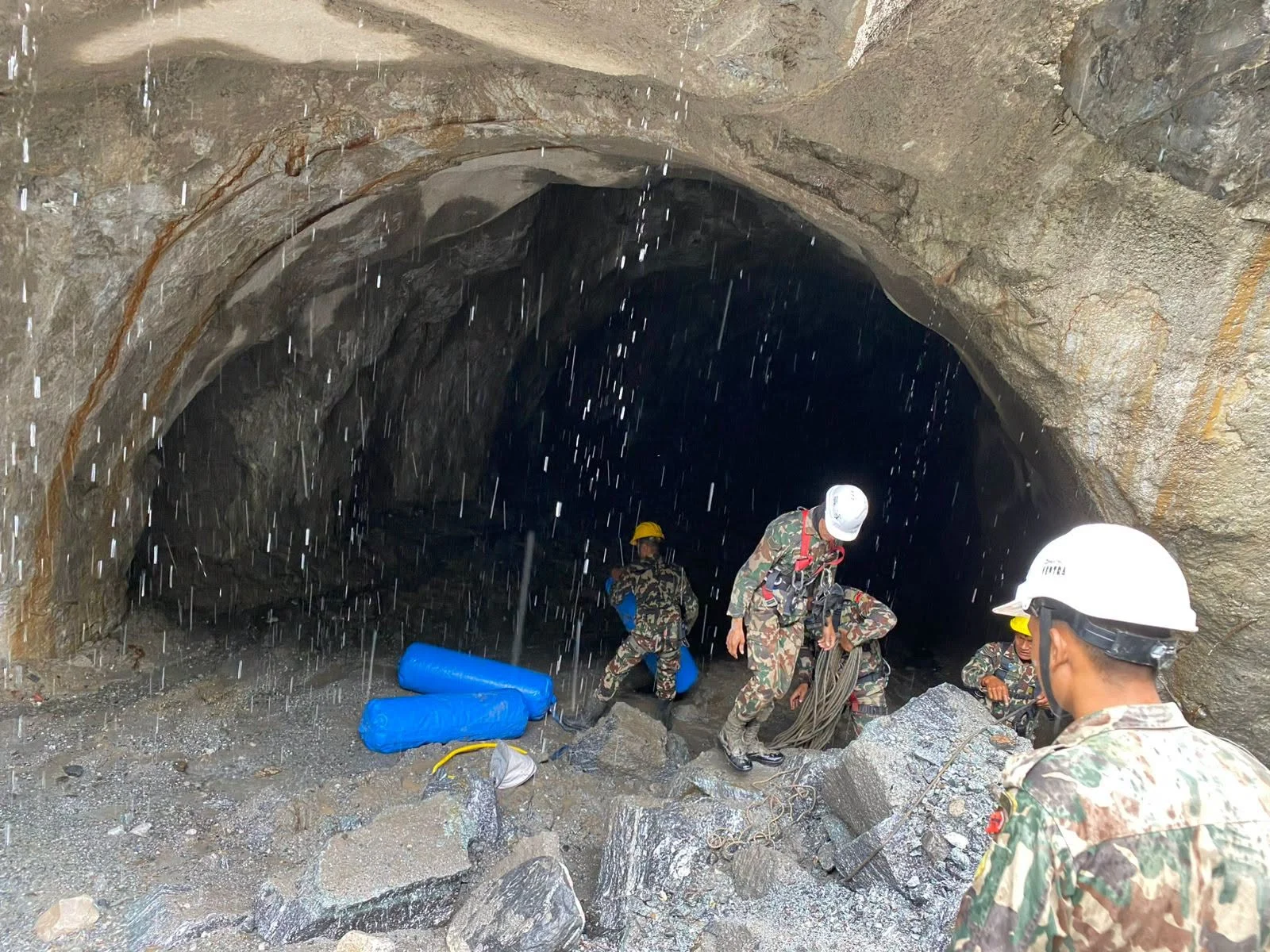 ‘सुरुङभित्र फसेकाको खोजीकार्य प्रभावकारी रूपमा भइरहेको छ’