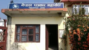 पत्रकार शिवाकोटीद्वारा एक लाख सहयोग