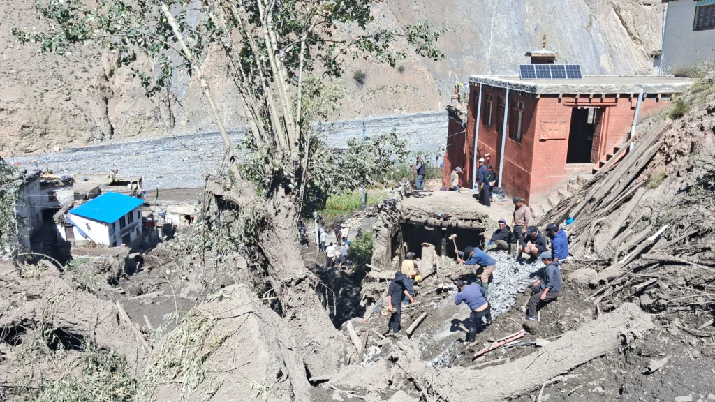 जोखिममा लुप्रा बोन गुम्बा