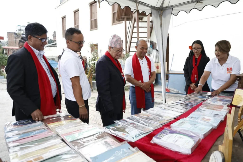भक्तपुरमा रोटरी पुस्तक प्रदर्शनी जारी