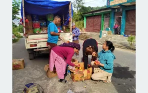 जुम्लाको स्याउ स्याङ्जाका उपभोक्ताको घरदैलोमा