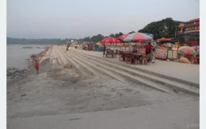 नारायणीको बाढीले चौर बगर बनाउँदा पनि ‘सी बिच’ तटबन्ध सुरक्षित